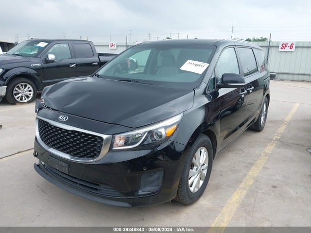KIA SEDONA LX 2017 KNDMB5C18H6313707 Image 2