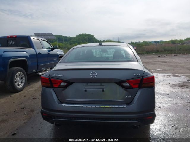 1N4BL4DW9NN411631 Nissan Altima Sv Intelligent Awd