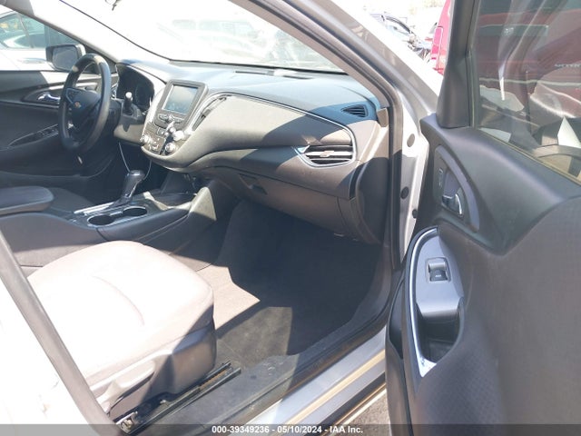 Chevrolet MALIBU LT 2018 1G1ZD5ST8JF152891 Image 5