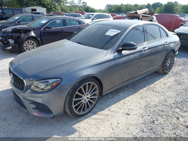 Mercedes-Benz E 300 2019 WDDZF4JB3KA525893 Image 2