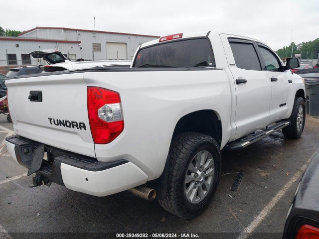 5TFFY5F18EX152977 Toyota Tundra Limited 5.7l V8