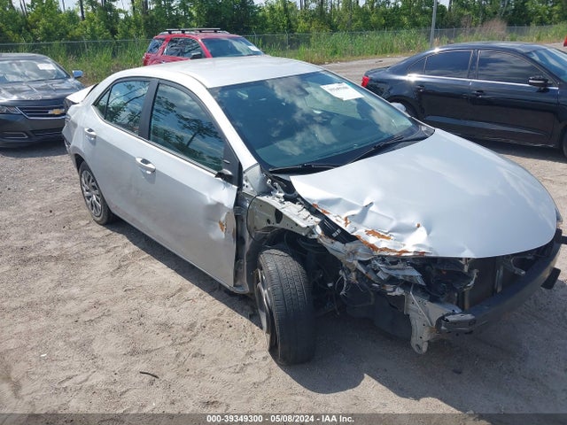Toyota COROLLA LE 2018 2T1BURHE8JC118807 Image 1