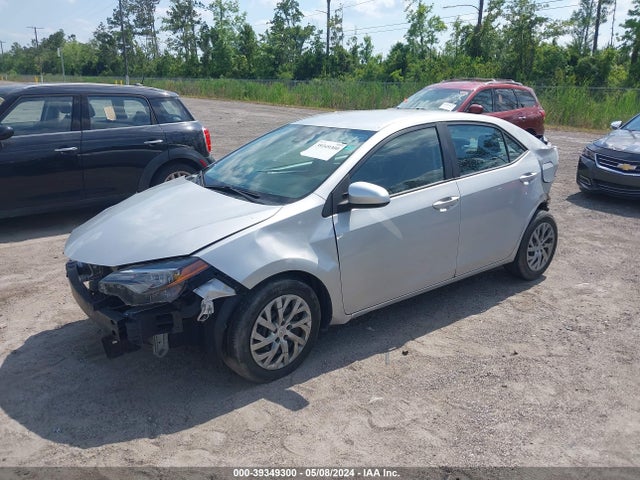 Toyota COROLLA LE 2018 2T1BURHE8JC118807 Image 2