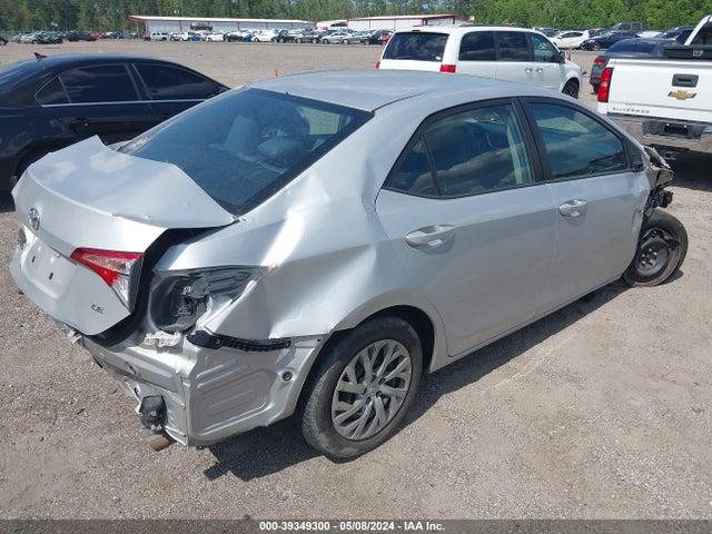 Toyota COROLLA LE 2018 2T1BURHE8JC118807 Image 4