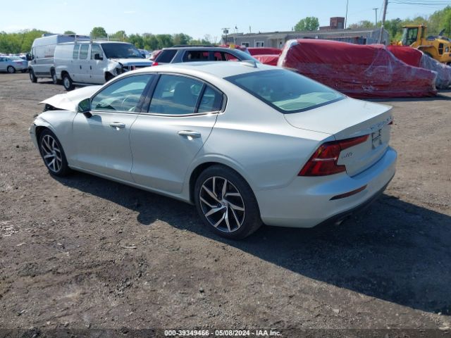 7JR102FK6LG043702 Volvo S60 T5 Momentum