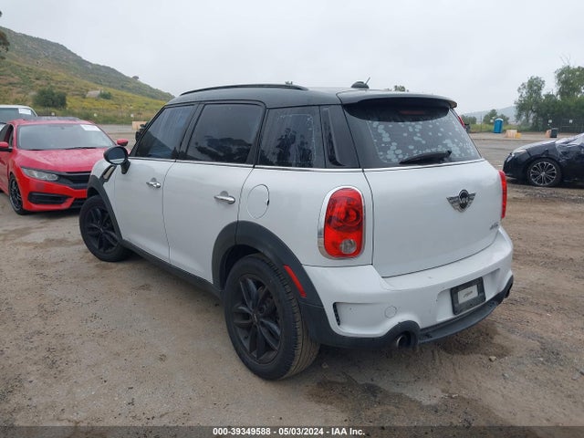 2013 MINI COUNTRYMAN WMWZC3C54DWP21395 Photo 2