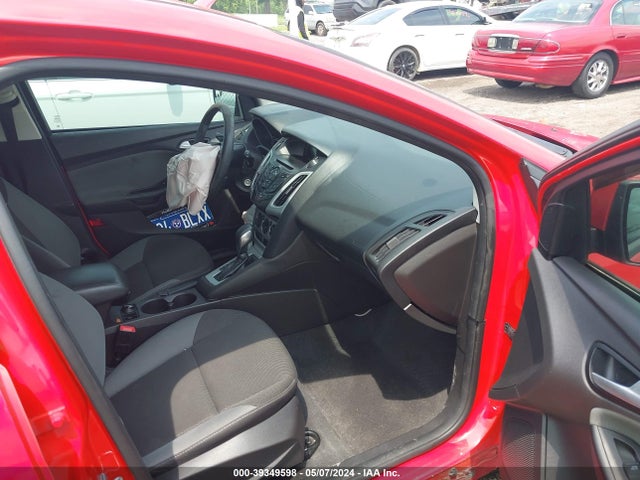 Ford FOCUS SE 2014 1FADP3K28EL121500 Image 5