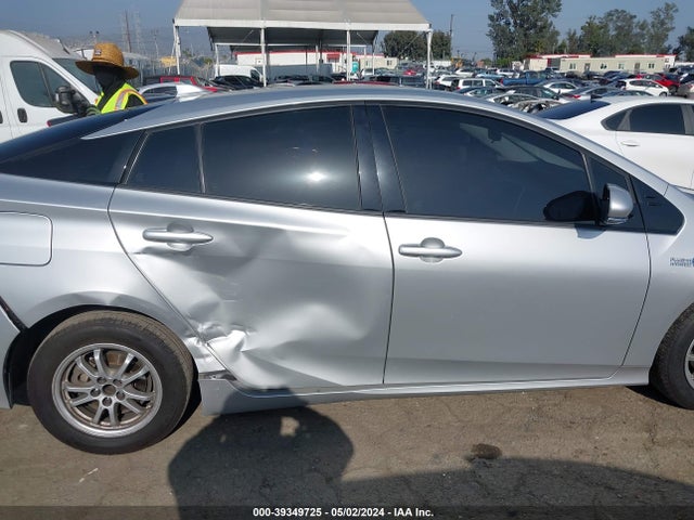 Toyota Prius Prime Plus 2017 JTDKARFP4H3011530 Image 14