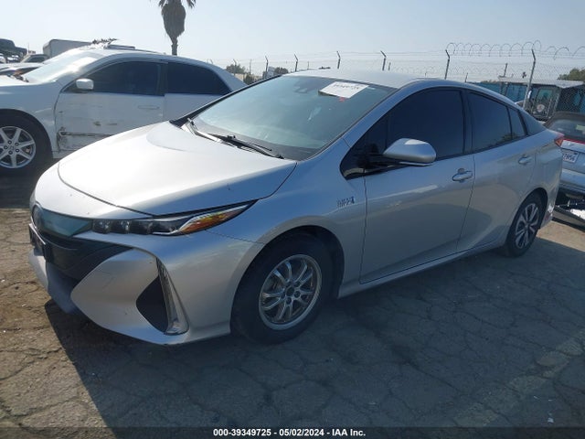 Toyota Prius Prime Plus 2017 JTDKARFP4H3011530 Image 2