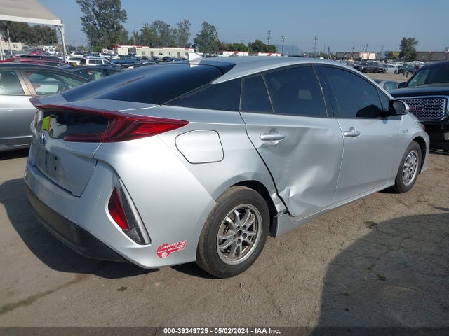 Toyota Prius Prime Plus 2017 JTDKARFP4H3011530 Image 4