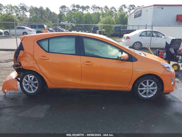 Toyota Prius C Three 2016 JTDKDTB3XG1116316 Image 14