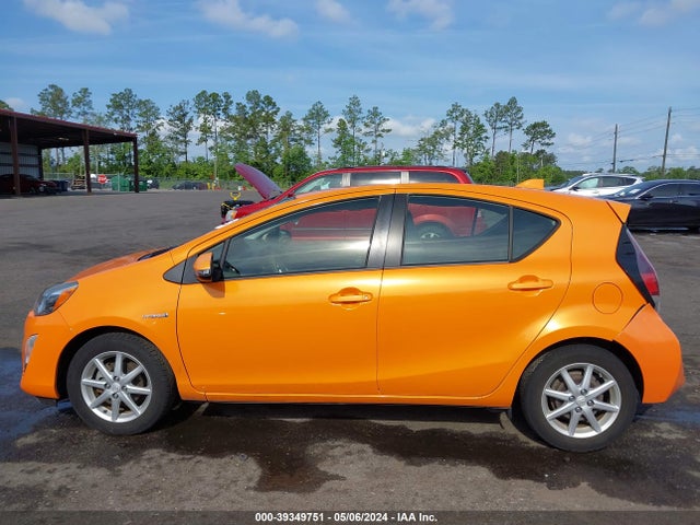 Toyota Prius C Three 2016 JTDKDTB3XG1116316 Image 15