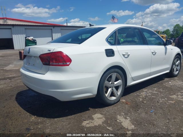 1VWAT7A33EC057194 Volkswagen Passat 1.8t Wolfsburg Edition