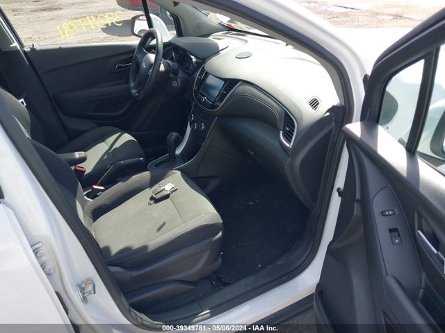 Chevrolet TRAX LS 2017 3GNCJNSB7HL266613 Image 5