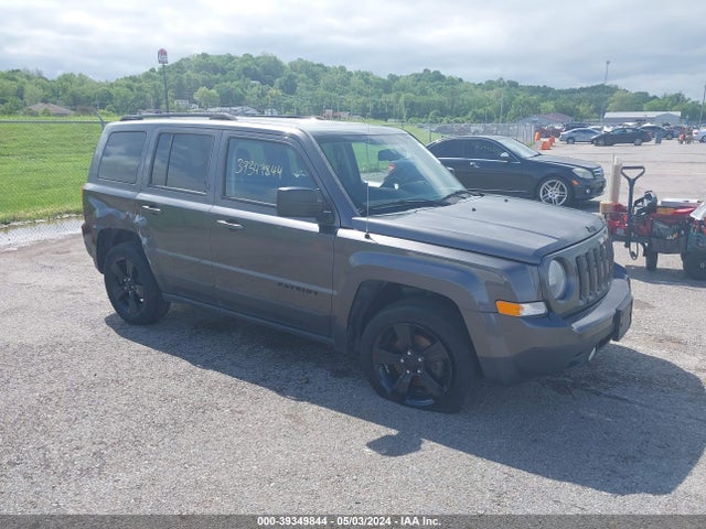 2014 1C4NJPBAXED887169 main image