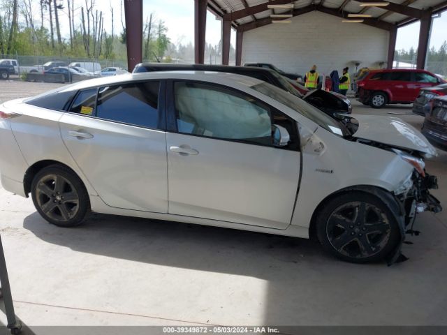 JTDKARFU0G3518168 Toyota Prius Four Touring