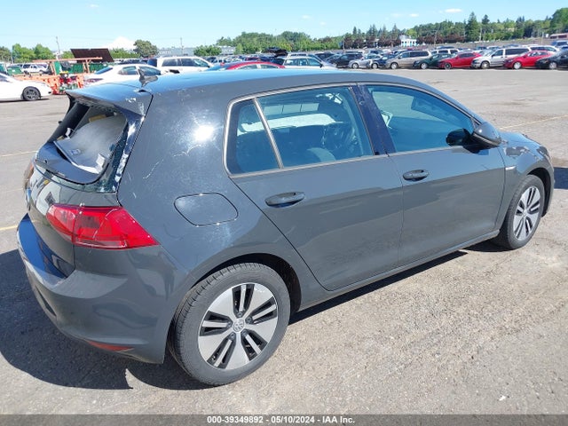 WVWKP7AU3GW910893 Volkswagen E-golf Se