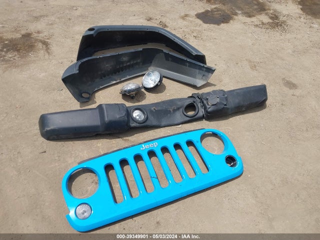 1C4BJWDG7JL810662 Jeep Wrangler Jk Unlimited Sport S 4x4
