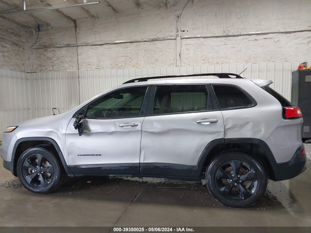 1C4PJMCX2JD503096 Jeep Cherokee Latitude 4x4