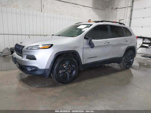 1C4PJMCX2JD503096 Jeep Cherokee Latitude 4x4