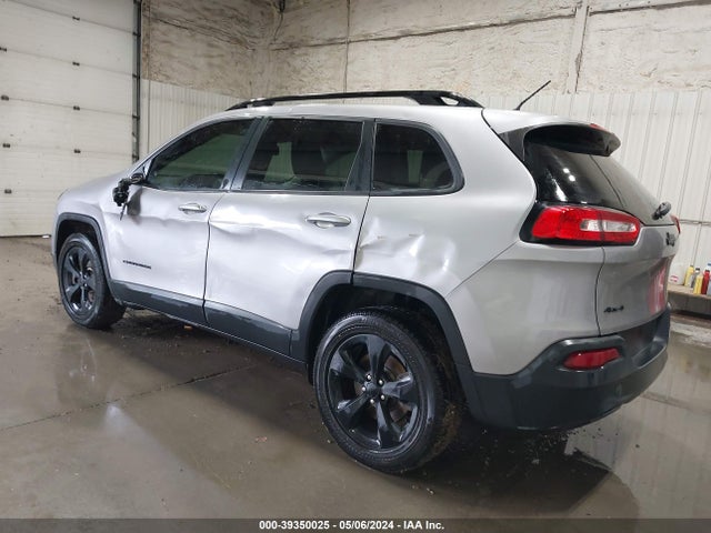 1C4PJMCX2JD503096 Jeep Cherokee Latitude 4x4