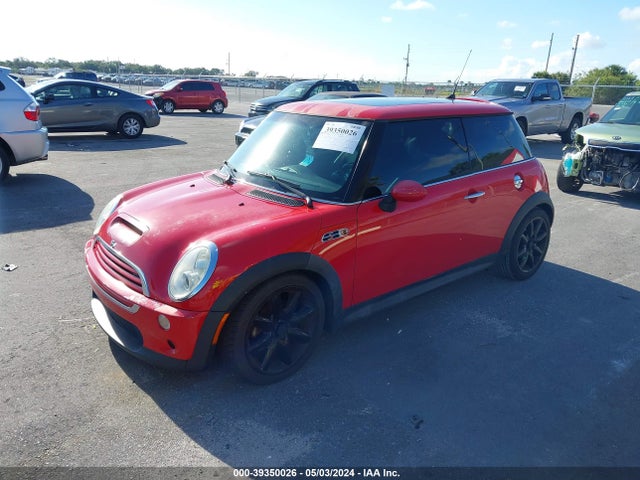 2006 MINI COOPER S WMWRE335X6TJ40644 Photo 1