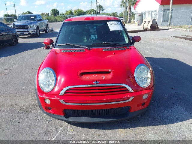 2006 MINI COOPER S WMWRE335X6TJ40644 Photo 5