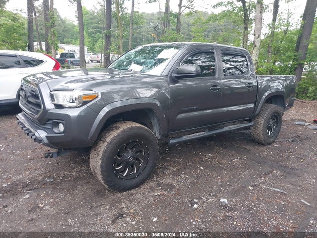 Toyota Tacoma Sr5 V6 2017 3TMAZ5CN9HM051889 Image 2
