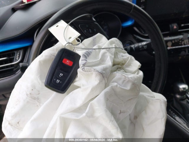 Toyota C-HR XLE 2019 JTNKHMBX2K1035974 Image 11