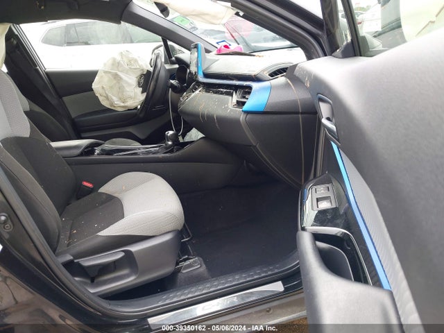 Toyota C-HR XLE 2019 JTNKHMBX2K1035974 Image 5