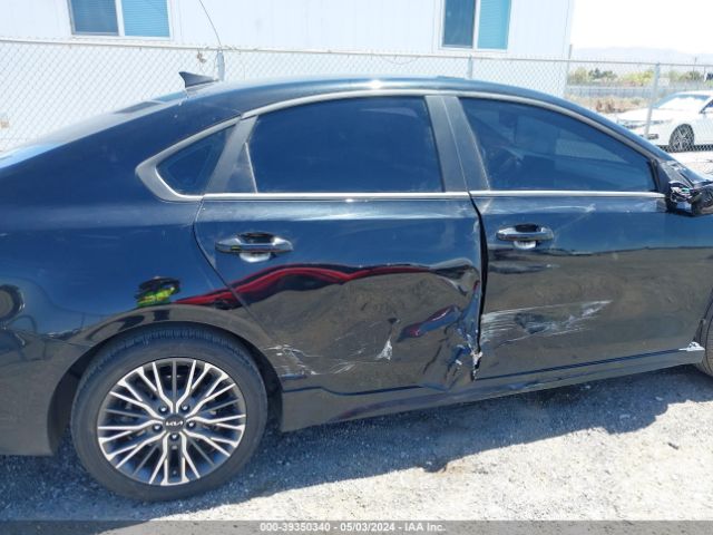 3KPF54AD4PE640279 KIA Forte Gt-line