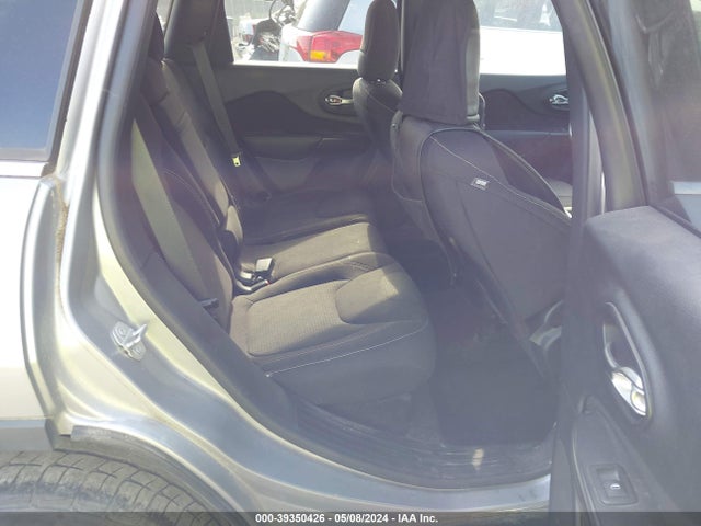 1C4PJLCS7HW507903 Jeep Cherokee Latitude Fwd