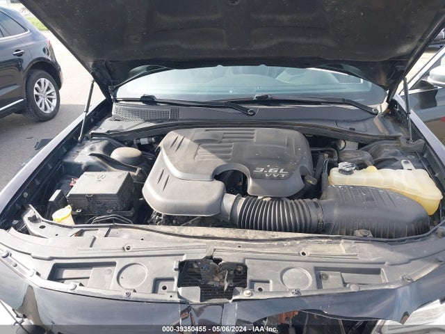 Продаж на аукціоні авто 2016 Chrysler 300c Platinum, vin: 2C3CCASG3GH124181, номер лоту: 39350455