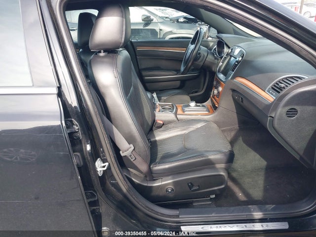 Продаж на аукціоні авто 2016 Chrysler 300c Platinum, vin: 2C3CCASG3GH124181, номер лоту: 39350455