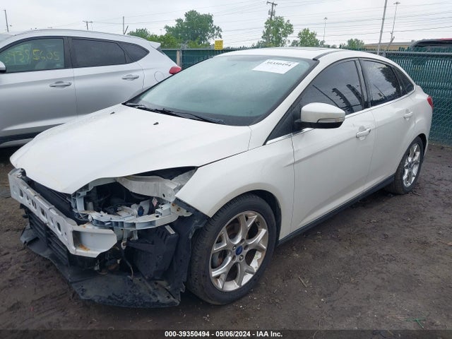 Ford Focus Titanium 2014 1FADP3J2XEL133858 Image 2