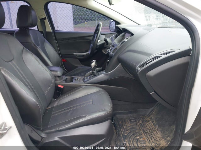 Ford Focus Titanium 2014 1FADP3J2XEL133858 Image 5