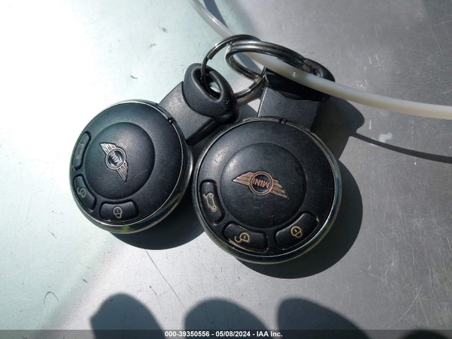 2012 MINI COOPER CLUBMAN WMWZF3C59CT189018 Photo 10