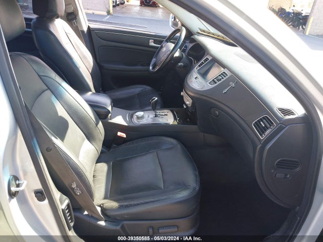 Hyundai Genesis 3.8 2014 KMHGC4DD9EU264808 Image 5
