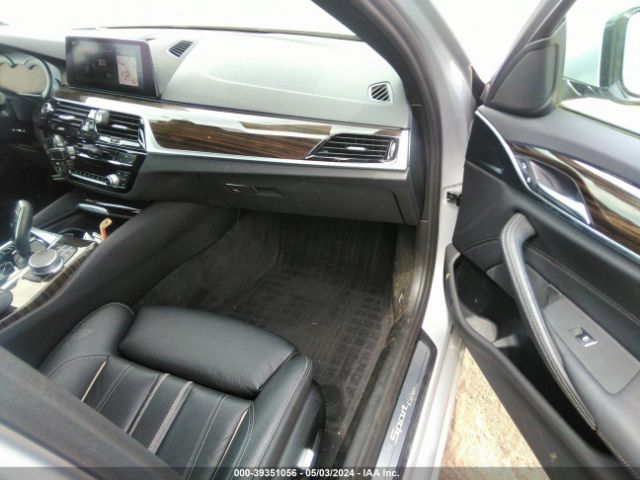 WBAJA7C51KG910944 BMW 530i Xdrive