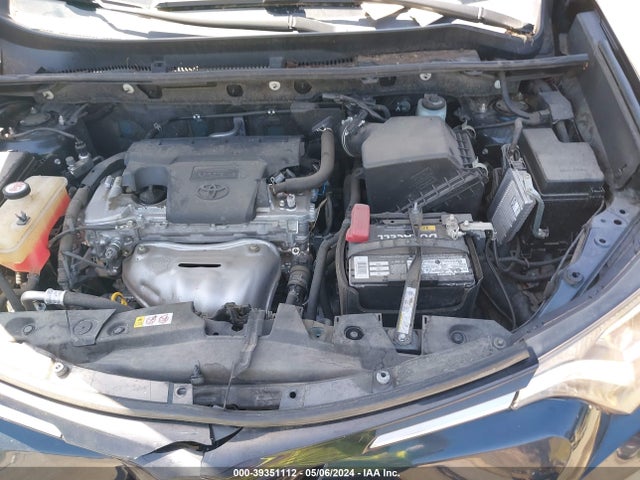 Toyota RAV4 LE 2018 JTMZFREV4JJ195336 Image 10