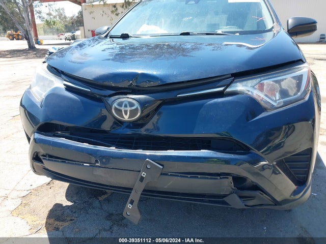 Toyota RAV4 LE 2018 JTMZFREV4JJ195336 Image 12