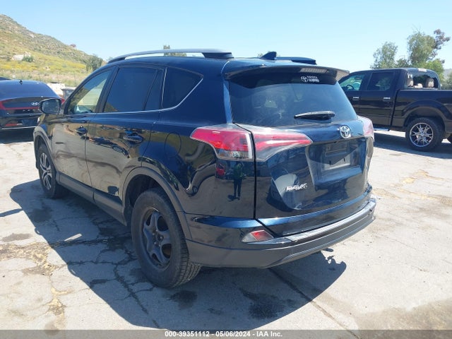 Toyota RAV4 LE 2018 JTMZFREV4JJ195336 Image 3