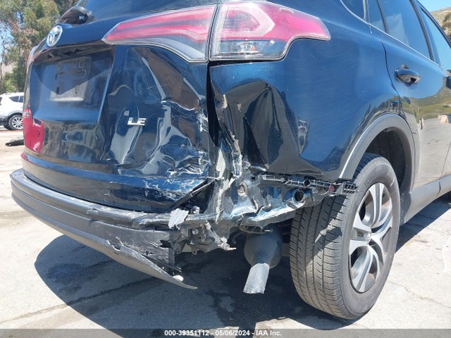Toyota RAV4 LE 2018 JTMZFREV4JJ195336 Image 6