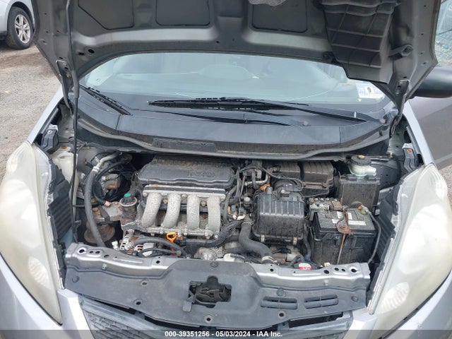 39351256 :رقم المزاد ، JHMGE8H25AS013092 vin ، 2010 Honda Fit مزاد بيع