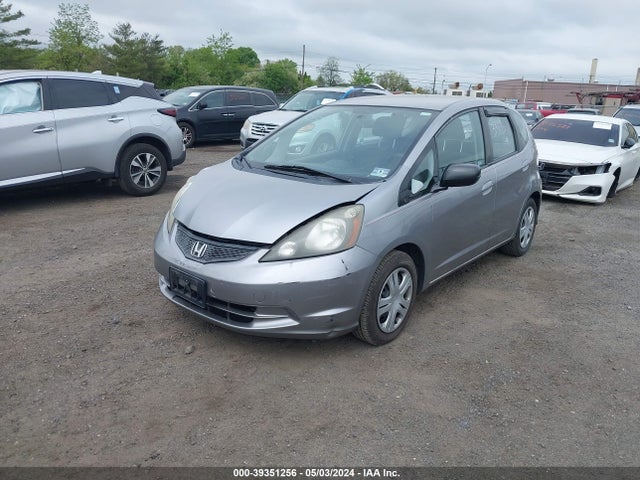 39351256 :رقم المزاد ، JHMGE8H25AS013092 vin ، 2010 Honda Fit مزاد بيع