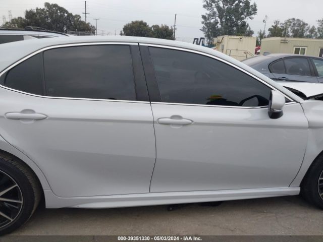 4T1G11AK6NU499593 Toyota CAMRY SE
