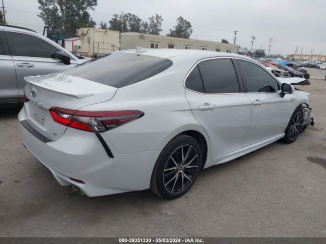 4T1G11AK6NU499593 Toyota CAMRY SE