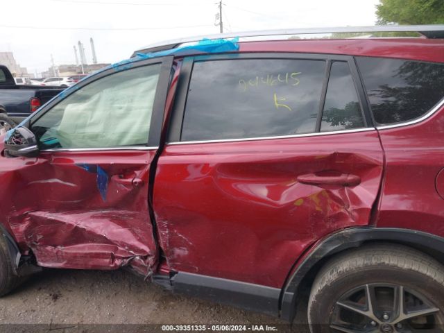 JTMJFREV6JD244645 Toyota RAV4 SE