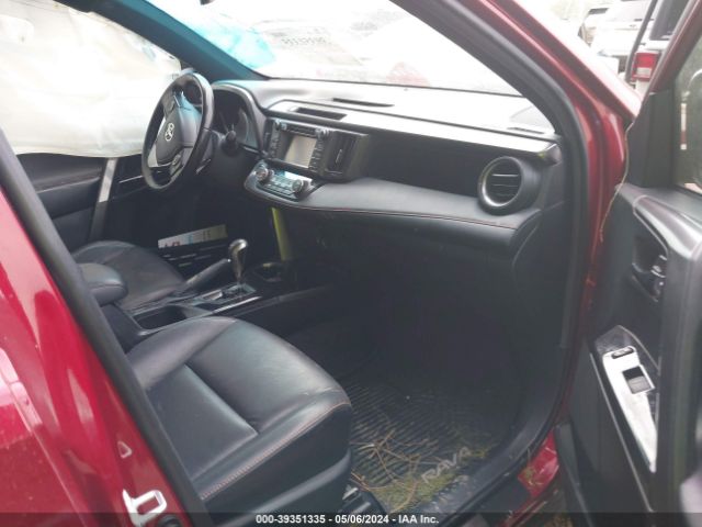 JTMJFREV6JD244645 Toyota RAV4 SE