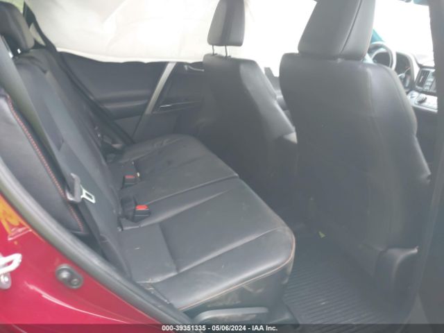 JTMJFREV6JD244645 Toyota RAV4 SE